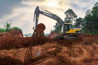 В Украине появился новый гусеничный экскаватор Volvo