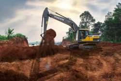 В Украине появился новый гусеничный экскаватор Volvo