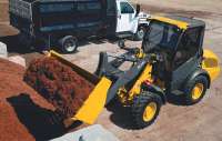 John Deere представил новые компактные погрузчики
