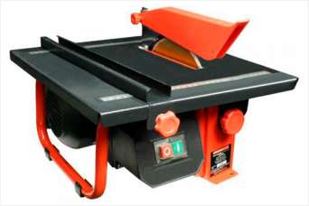 Как работать с электрическим плиткорезом