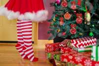 Курьезы: почему американские дети в Рождество ищут на елке огурец