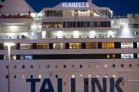 Эстония продлила договор с Tallink о размещении украинских беженцев на пароме