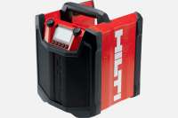 Выпущено зарядное устройство для аккумуляторных инструментов и радио в одном «флаконе»