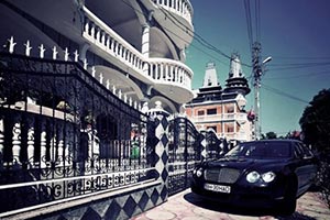 В Европе есть город-столица цыган-миллионеров