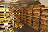 Что будет с заблокированным в США золотым запасом России. Видео