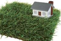 Землю начали отнимать вместе с домами