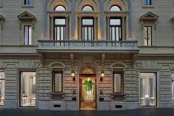 Во дворце XIX века отрыли магазин Apple