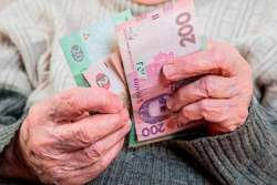Субсидии нуждающимся украинцам уменьшили на 2,2 миллиарда гривен