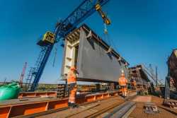 "Метiнвест-СМЦ" допомiг iз вiдбудовою мосту бiля Чернiгова