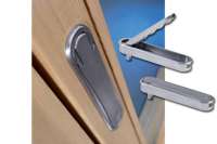 Придуманы ручки, скрытые в створке окна