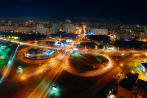 Как выглядит вечерний Киев с высоты птичьего полета: Позняки. Видео