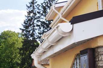 Как выбрать водосточную систему