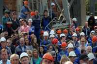 Работникам российских предприятий предлагают поехать на войну в Украину