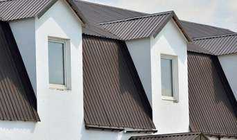 Крыша из профнастила своими руками: инструкция для новичков