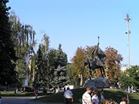 Подол отдадут людям