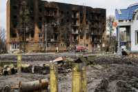 У Тростянцi вiдбудують спалену росiянами п'ятиповерхiвку
