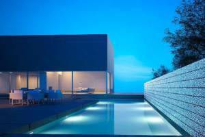 Pilkington расширил возможности дизайна с профилированным стеклом