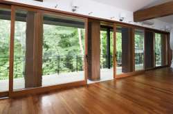 Почему многие боятся ставить панорамные окна: 5 мифов о раздвижных системах