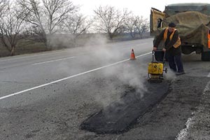 Украинские дороги стали быстрее разрушаться